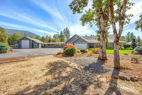 385 Kaneeta Lane Grants Pass OR 97526