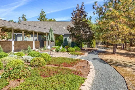 385 Kaneeta Lane Grants Pass OR 97526