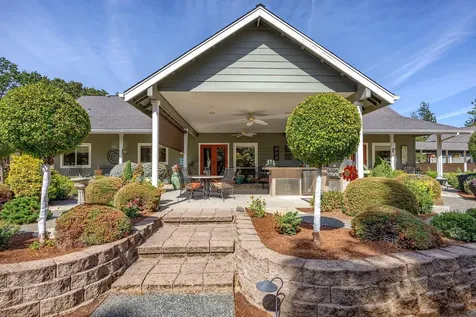 385 Kaneeta Lane Grants Pass OR 97526