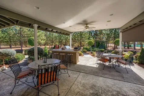 385 Kaneeta Lane Grants Pass OR 97526
