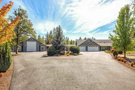 385 Kaneeta Lane Grants Pass OR 97526