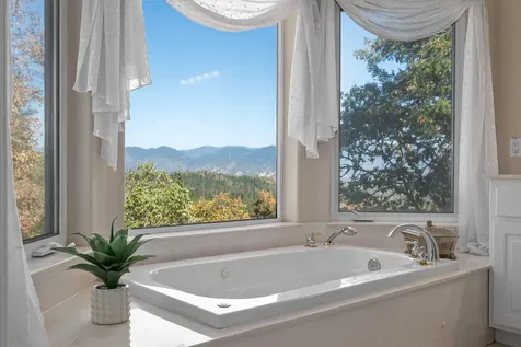 780 S Espey Road Grants Pass OR 97527