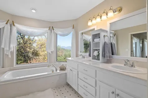 780 S Espey Road Grants Pass OR 97527