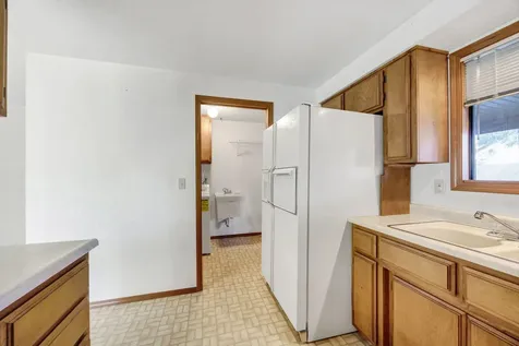 3090 Waterford Court Medford OR 97504