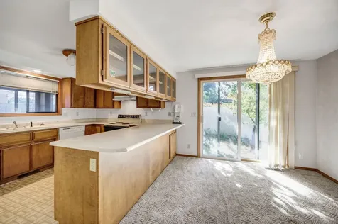 3090 Waterford Court Medford OR 97504