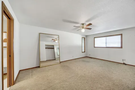 3090 Waterford Court Medford OR 97504