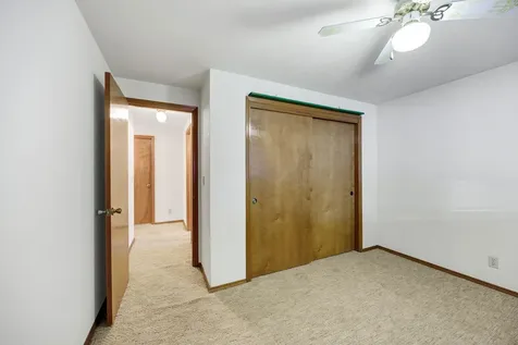 3090 Waterford Court Medford OR 97504