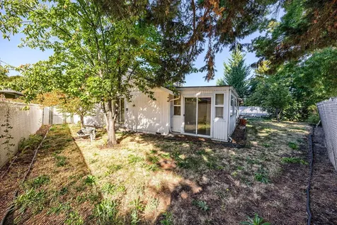 3090 Waterford Court Medford OR 97504