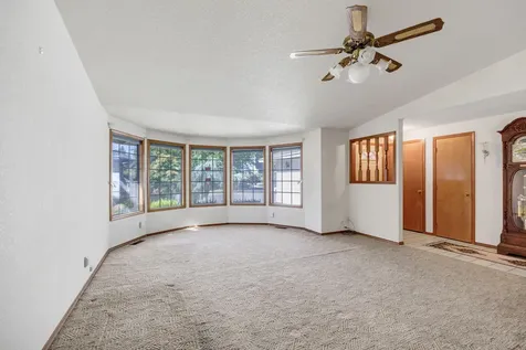 3090 Waterford Court Medford OR 97504