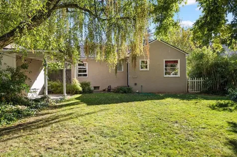 18 Highland Drive Medford OR 97504
