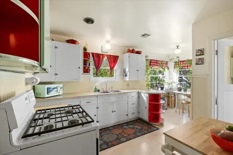 18 Highland Drive Medford OR 97504