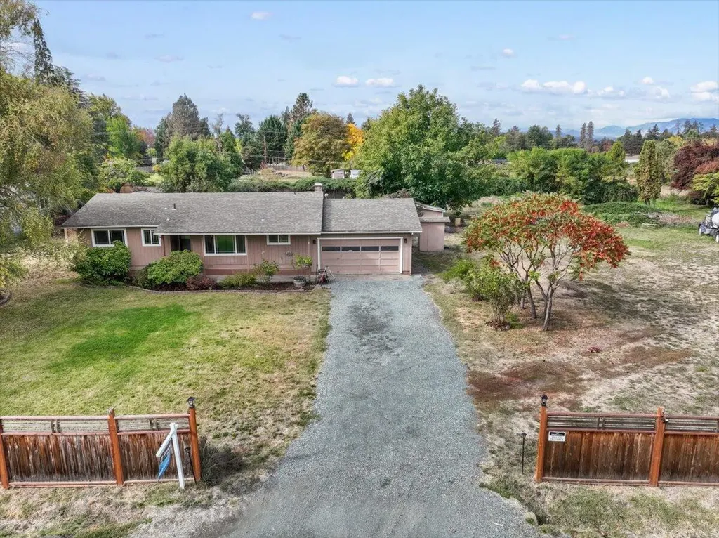 230 Glen Drive Grants Pass OR 97526