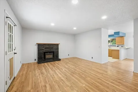 230 Glen Drive Grants Pass OR 97526