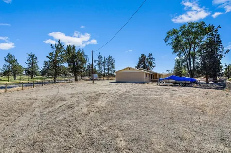 7870 SW Canal Boulevard Redmond OR 97756