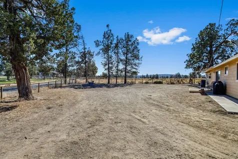 7870 SW Canal Boulevard Redmond OR 97756