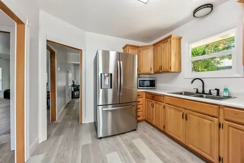 1016 W 2nd Street Medford OR 97501