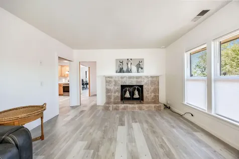 1016 W 2nd Street Medford OR 97501