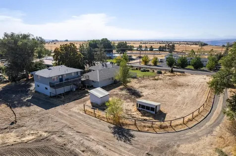5769 NW Columbia Drive Madras OR 97741