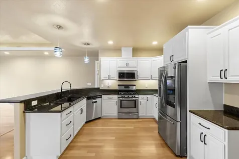 1691 Thrasher Lane Medford OR 97504