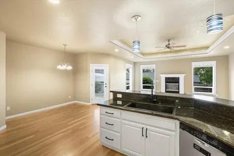 1691 Thrasher Lane Medford OR 97504