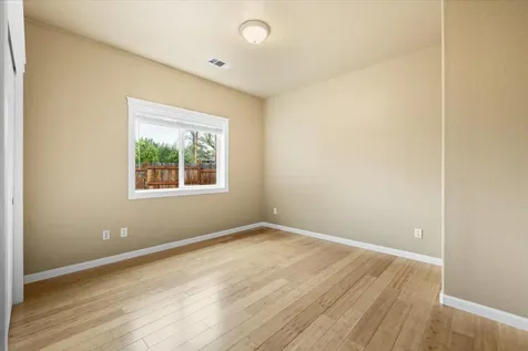 1691 Thrasher Lane Medford OR 97504