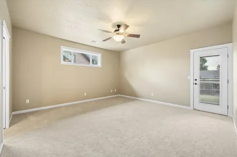 1691 Thrasher Lane Medford OR 97504