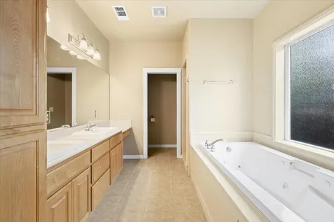 1691 Thrasher Lane Medford OR 97504