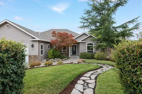 1691 Thrasher Lane Medford OR 97504