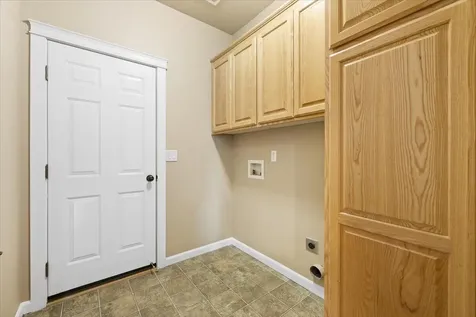 1691 Thrasher Lane Medford OR 97504