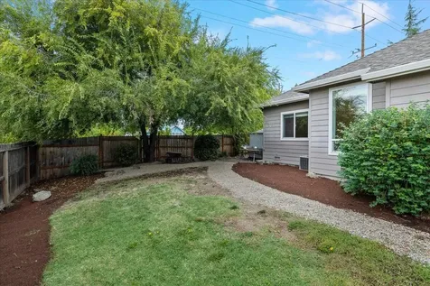 1691 Thrasher Lane Medford OR 97504