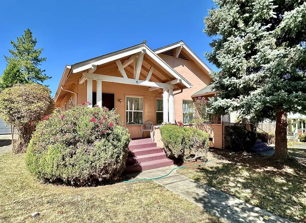 145-149 Helman Street Ashland OR 97520