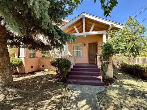 145-149 Helman Street Ashland OR 97520