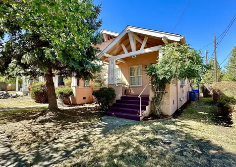 145-149 Helman Street Ashland OR 97520