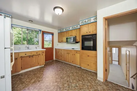 645 Ashland Street Ashland OR 97520