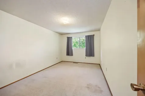 645 Ashland Street Ashland OR 97520