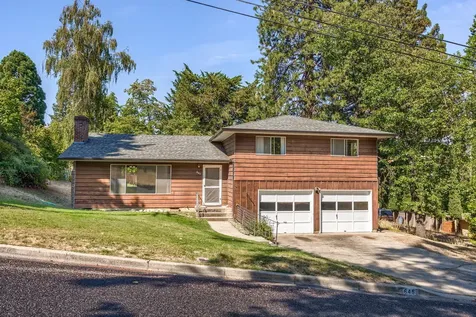 645 Ashland Street Ashland OR 97520