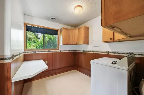 645 Ashland Street Ashland OR 97520