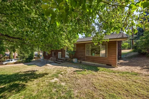 645 Ashland Street Ashland OR 97520