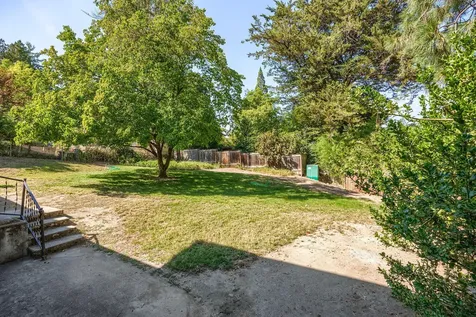 645 Ashland Street Ashland OR 97520