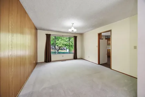 645 Ashland Street Ashland OR 97520