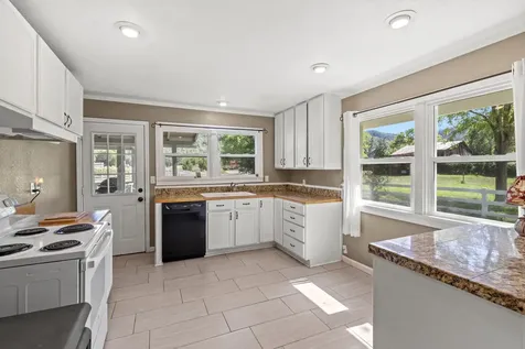 135 Foots Creek Road Gold Hill OR 97525