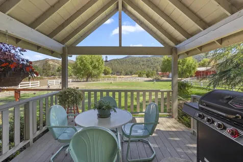 135 Foots Creek Road Gold Hill OR 97525