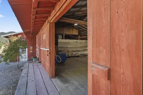 135 Foots Creek Road Gold Hill OR 97525