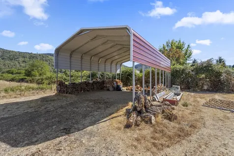 135 Foots Creek Road Gold Hill OR 97525