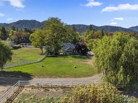 135 Foots Creek Road Gold Hill OR 97525