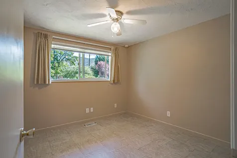 20 Allen Lane Talent OR 97540