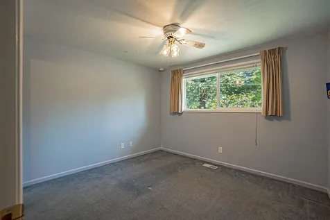 20 Allen Lane Talent OR 97540