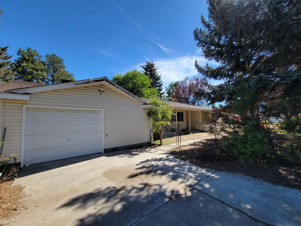 220 SW Claypool Street Prineville OR 97754