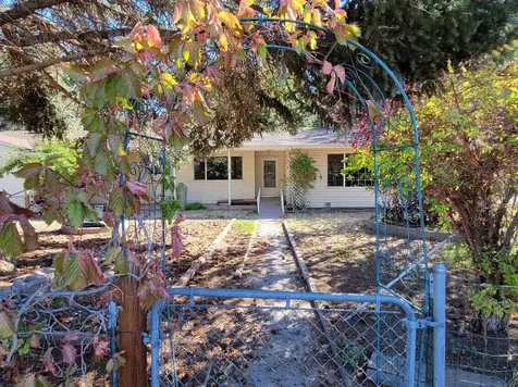 220 SW Claypool Street Prineville OR 97754