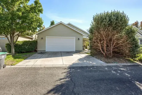 650 Griffin Oaks Drive Central Point OR 97502